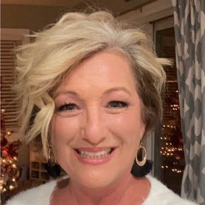 Meet your Posher, Christy